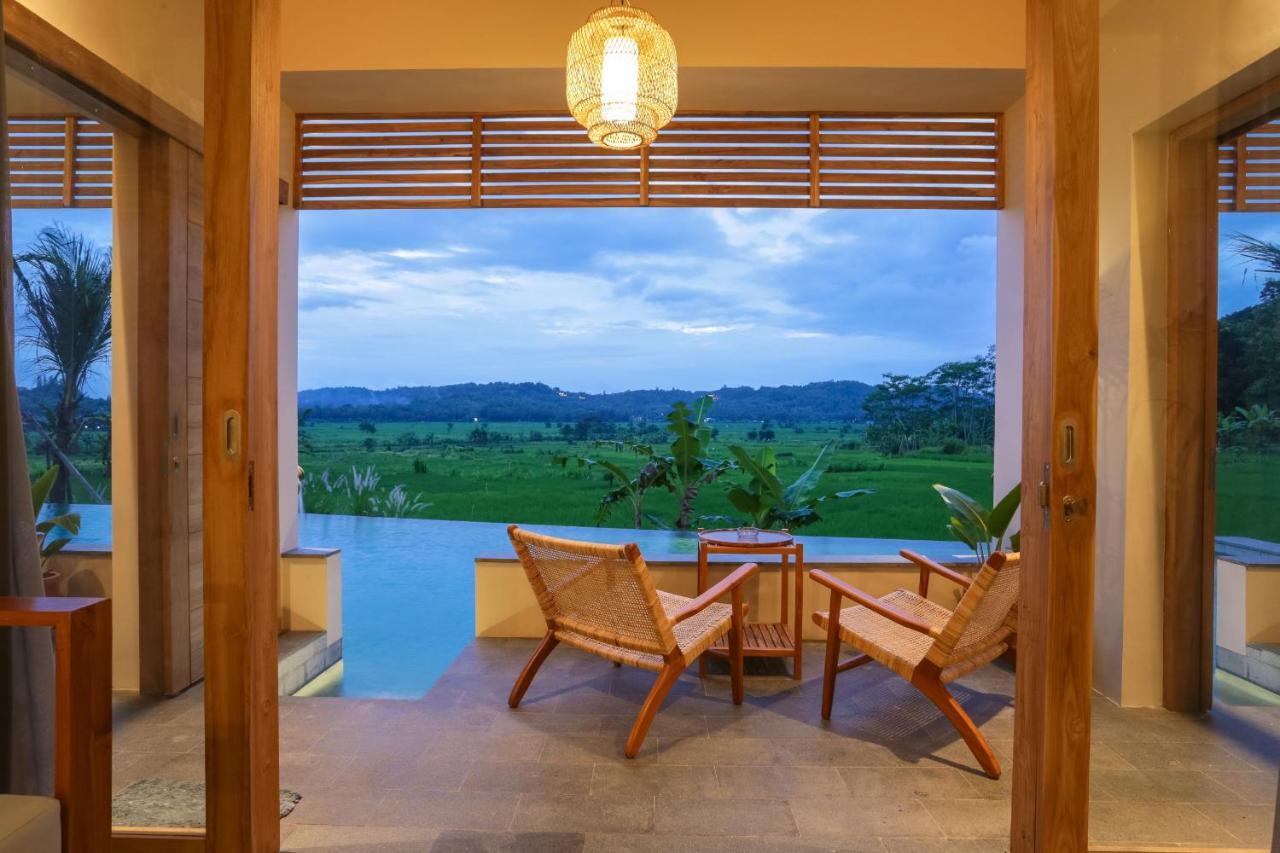 Boutique Villa Jogja Senang Putjung Екстериор снимка