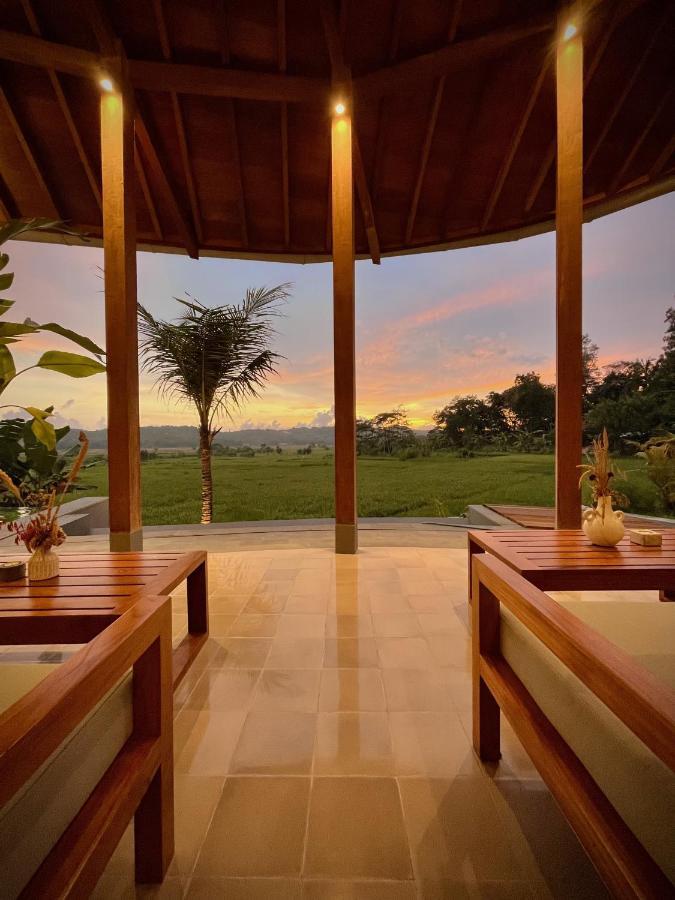 Boutique Villa Jogja Senang Putjung Екстериор снимка